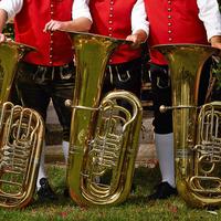 Eine neue Tuba für die Musikkapelle Stiefenhofen im Allgäu